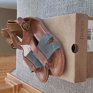 Born Sandals Timina Gladiator Leather Grommets Zipper Comfort Blue Tan
